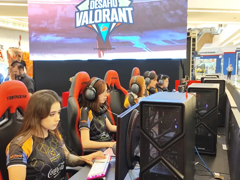 Studio Games Girls é a única equipe feminina inscrita na competição.