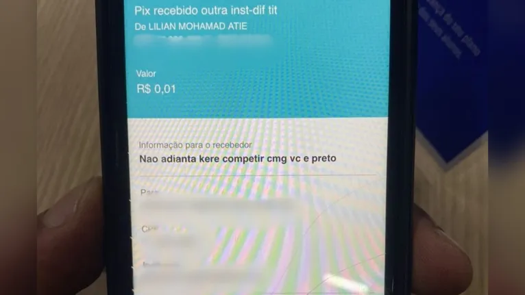 Em um só dia, foram 200 Pixs enviados com as mensagens injuriosas e raciais