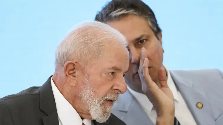 Lula e Camilo Santana, ministro da Educação