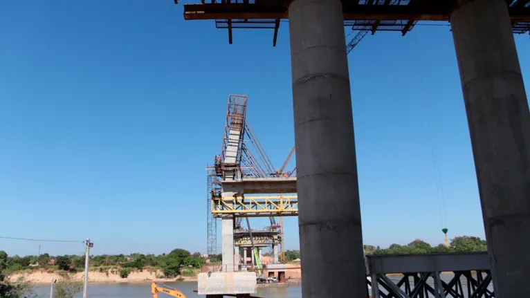 Obras da terceira ponte sobre o rio Itacaiúnas