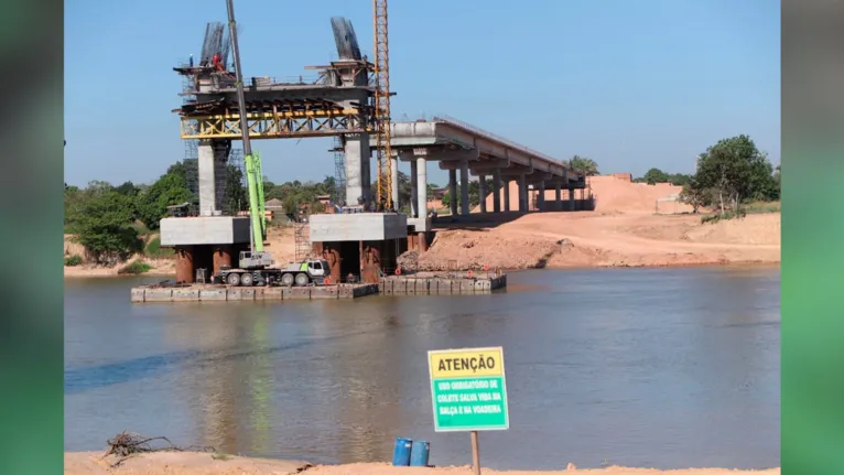 Obra se encontra na etapa de execução das torres inclinada