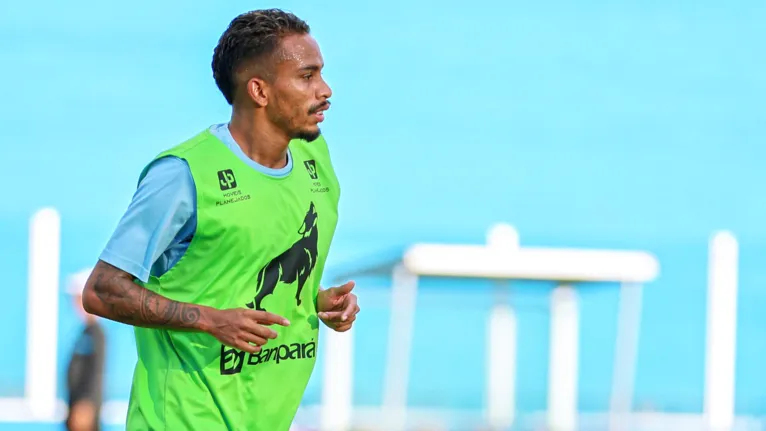 Paulinho Bóia já treina com o elenco bicolor há tempos e está pronto para jogar