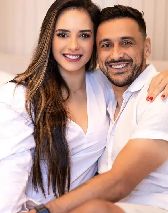 Robinho com a esposa Roberta Branco