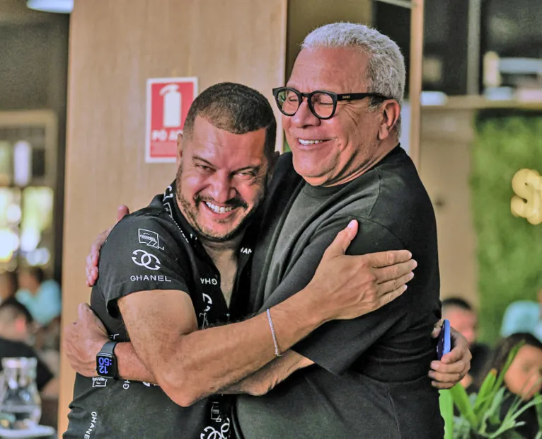 Sandro Goiano visita o Paysandu antes da final da Copa Verde