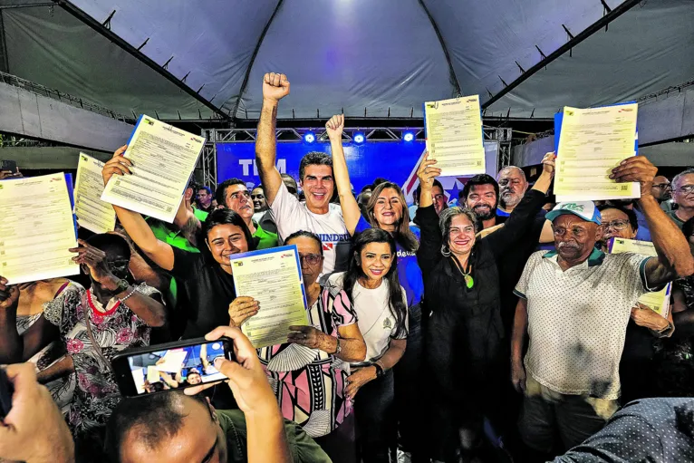 Estado faz a maior entrega de títulos de terra de Ananindeua