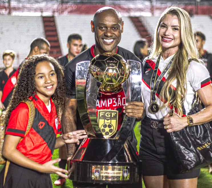 Vagner Love e a família