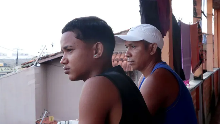 Marcelo Santos e seu pai, Levi Brandão, 40 anos.