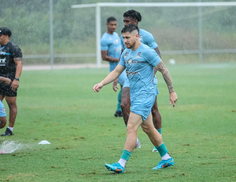 João Vieira em treinamento desta segunda (3)