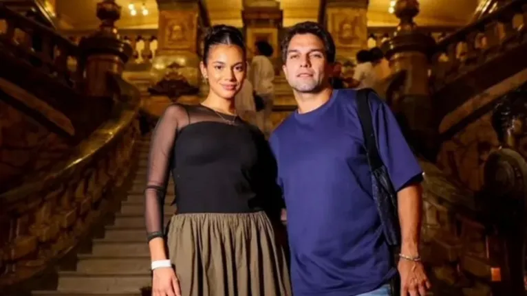 O casal foi prestigiar o espetáculo "Entre a Pele e a Alma", no Theatro Municipal do Rio de Janeiro.