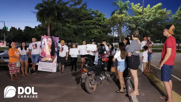 Familiares e amigos de Flávia protestaram pela soltura de Deidyelle Oliveira