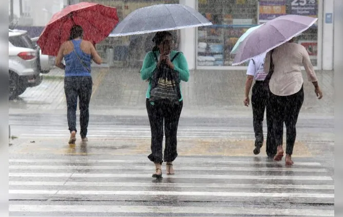 Palavras como chuva evideciam o chiado paraense.