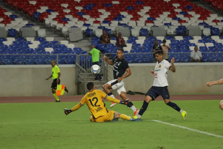 O Leão chegou! Clube do Remo vence e entra no G8