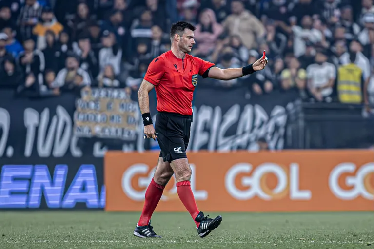 Jonathan Pinheiro comanda Paysandu x Coritiba