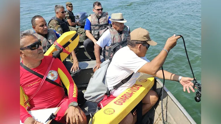 Estiveram presentes representantes das forças de segurança e coordenadores, Exército Brasileiro, Corpo de Bombeiros Militar