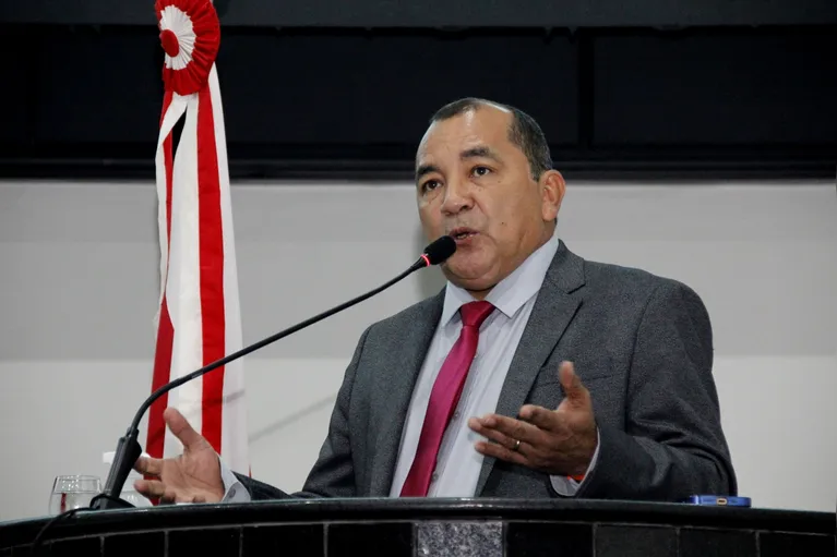 Deputado Elias Santiago (PT)