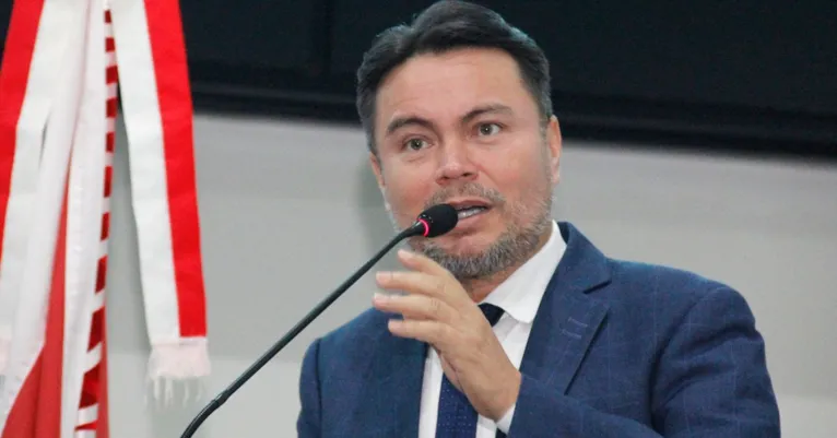 Deputado Josué Paiva