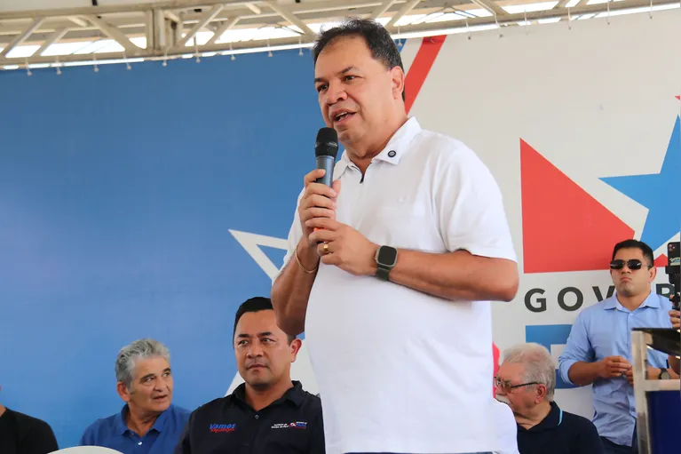 O presidente da Alepa, deputado Chicão, ressaltou durante discurasso a relevância da ação do governo estadual para a melhoria da qualidade de vida das famílias beneficiadas.