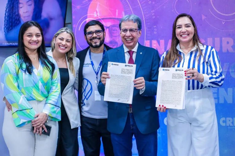 O evento contou com com diretores e presidente de ambas as instituições