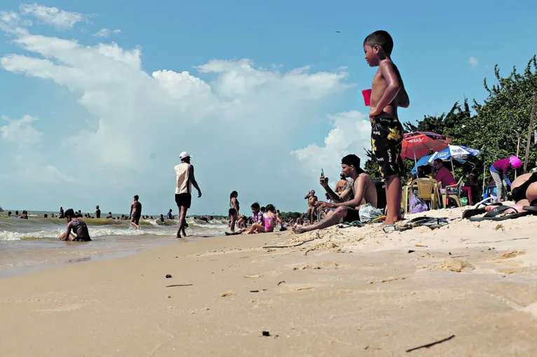 Na Praia do Amor, além do movimento intenso, o clima familiar era evidente.