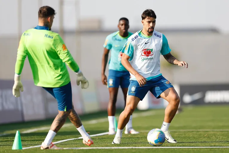 Lucas Paquetá não fez falta contra o Peru e não foi bem diante do Chile