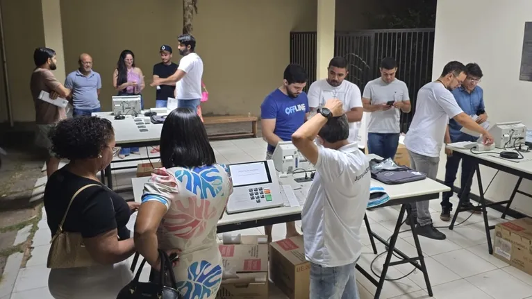 A previsão é que no decorrer da semana as mais de 800 pessoas que vão atuar como mesários e auxiliares nas 197 sessões de votação na cidade de Redenção, devem receber o treinamento