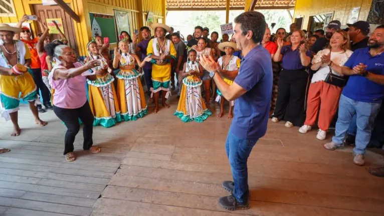 Helder Barbalho foi o primeiro governador a visitar a comunidade, afirmaram os moradores do quilombo.