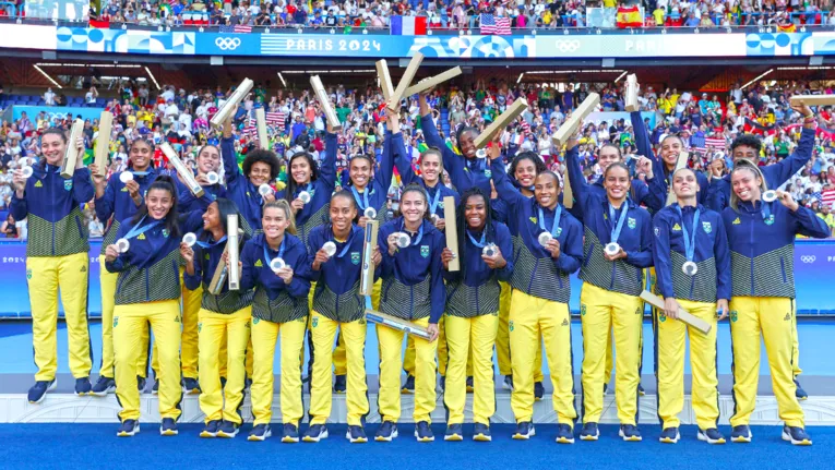 Brasil chegou desacreditado e saiu com a prata