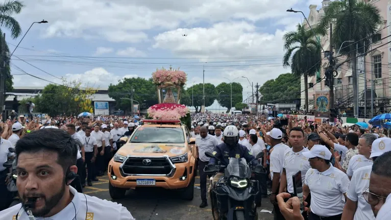 Em motorromaria, devotos homenageiam Nossa Senhora de Nazaré