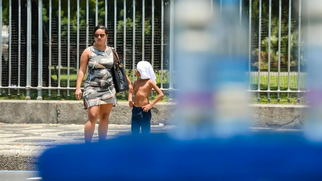 O estresse térmico no corpo, causado pela exposição ao calor extremo, ameaça a saúde e o bem-estar de crianças e mulheres grávidas