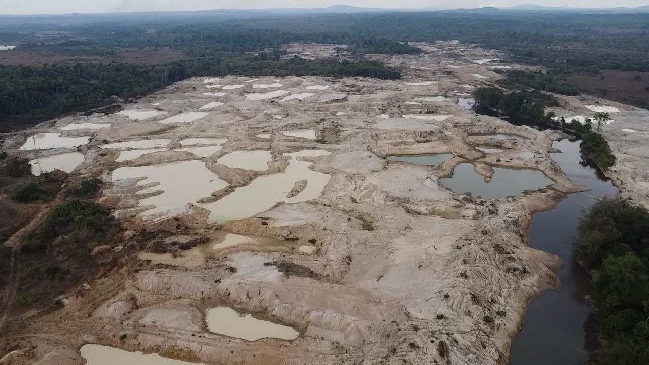 Os garimpos são subsequentes e possuem mais de 15 quilômetros de extensão em sua totalidade