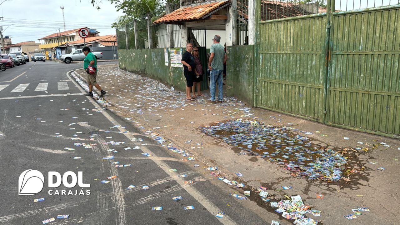 Escola Luzia Nunes Fernandes, localizada na folha 27.