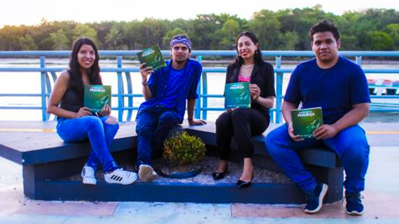 Os artistas Francy Botelho, Sérnio Angelim, Fabiana Pina e Milton Santos: talentos de Barcarena que deram vida à antologia "O Outro Lado do Mucuruçá", destacando a riqueza cultural da cidade.