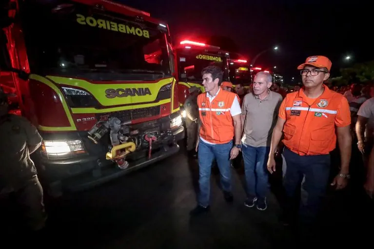 O governador informou que o efetivo de agentes para o combate aos incêndios aumentou de 104 para 144.