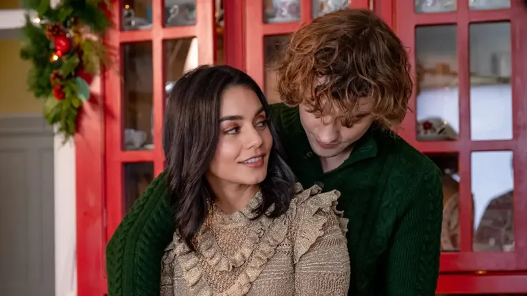 A atriz Vanessa Hudgens atuou em diversos filmes natalinos recentes, muito bem recebidos pelos fãs