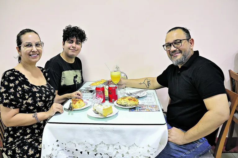 Diane Maués com a sua família