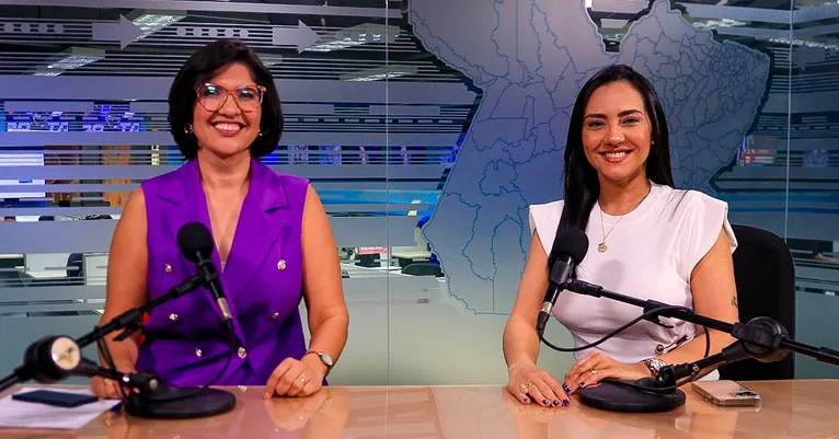 Priscila Belfort  e Paloma Massoud Gama no estúdio para gravação do ep especial.