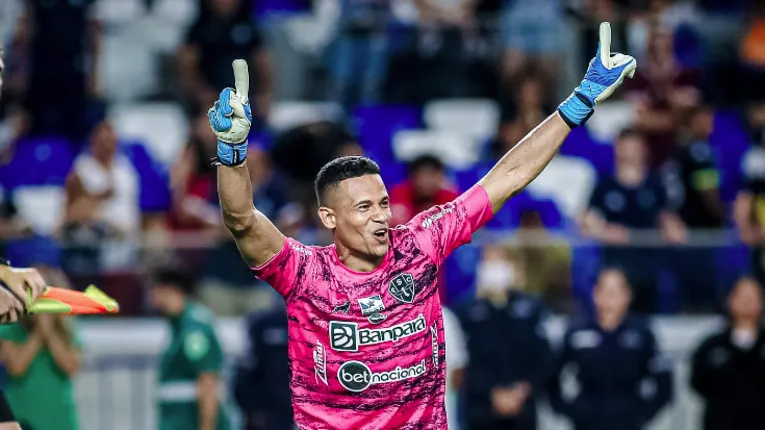 Goleiro pegou pênalti nas semifinais contra o Remo e garantiu o Papão na final