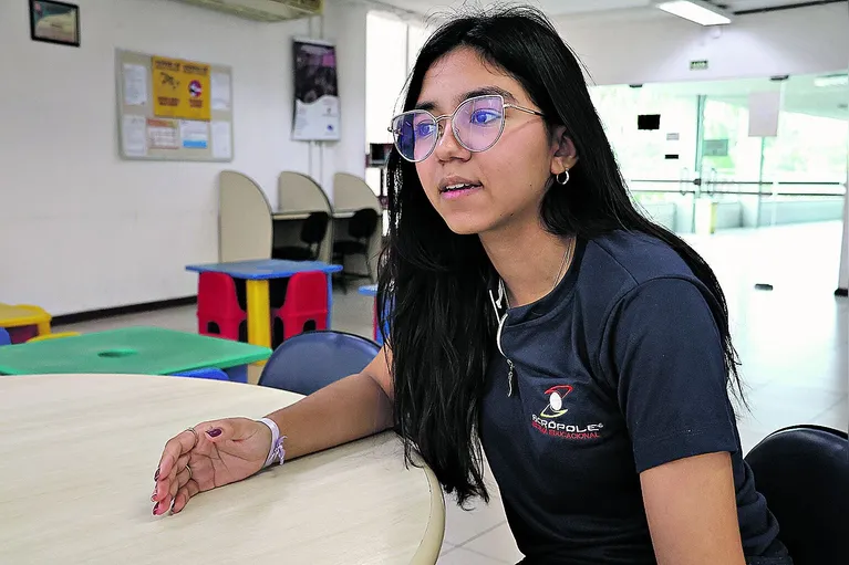 Bruna Ferreira, 17, aderiu a uma preparação toda voltada para Medicina