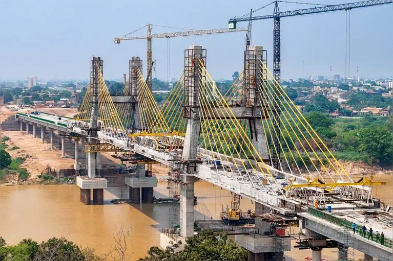 Ponte sobre o Rio Itacaiúnas