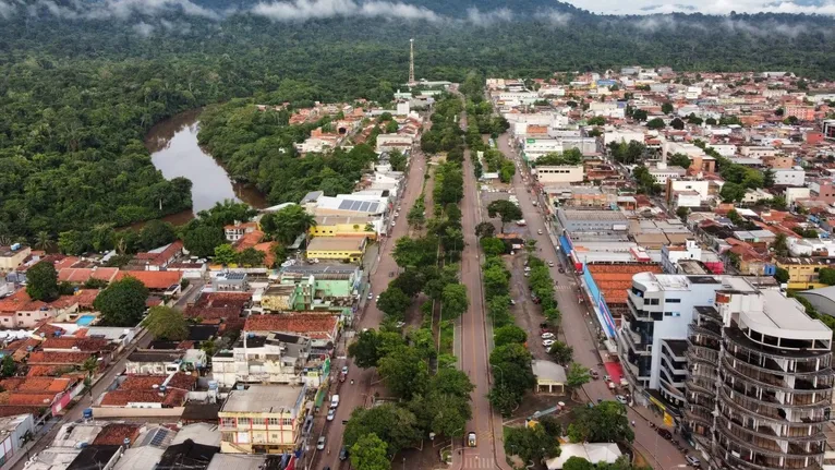 O total de novas moradias para o município é de 496 casas, transformando a vida de mais de dois mil parauapebenses.