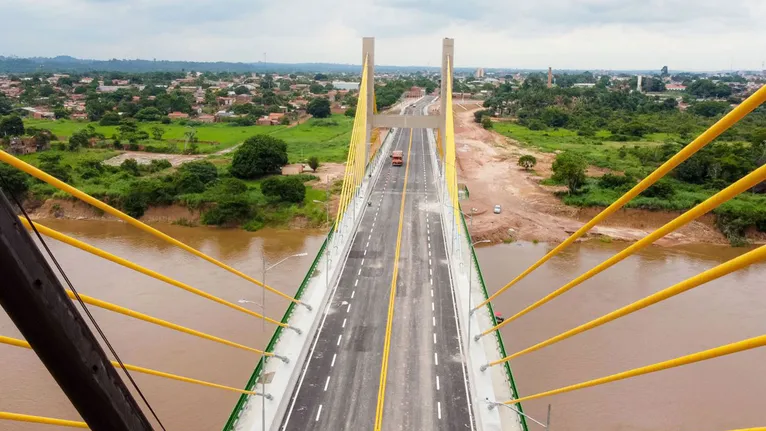 Ponte custou mais de R$ 100 milhões e foi construída em tempo recorde, um ano e cinco meses