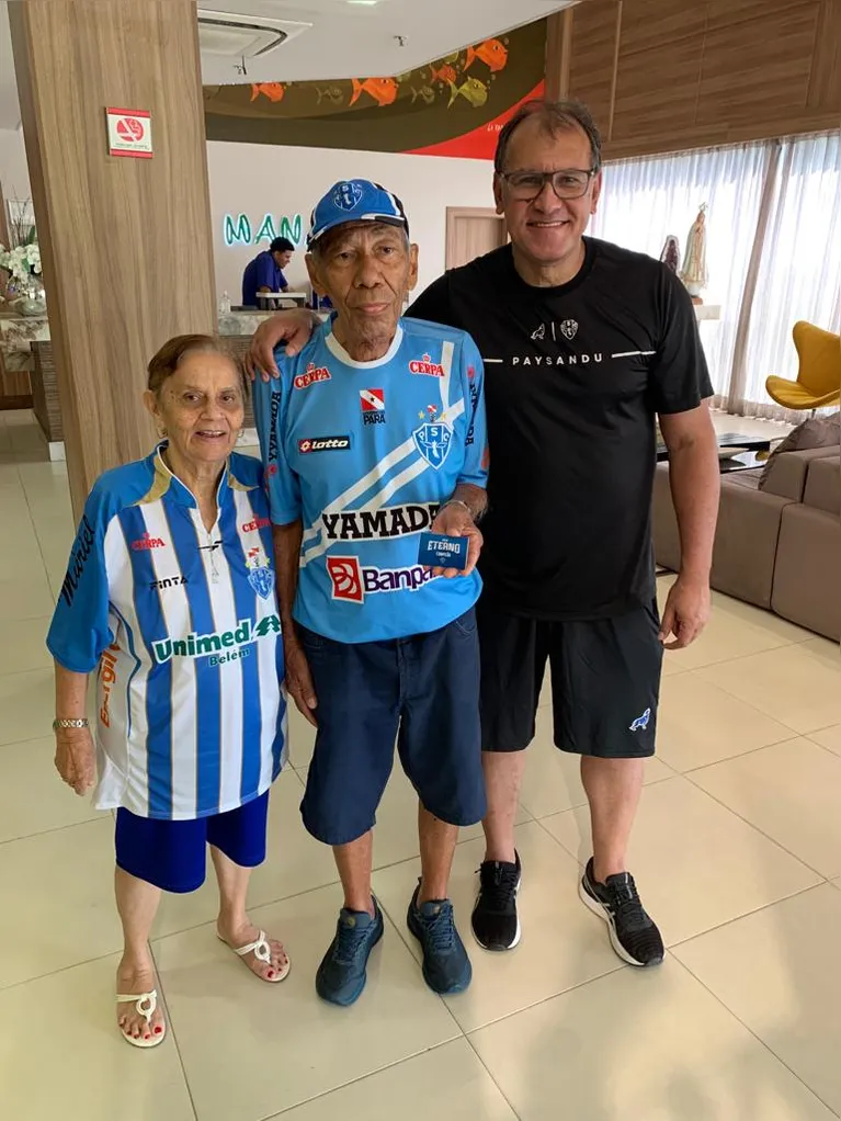 João Tavares ao lado de Vandick, em Manaus.