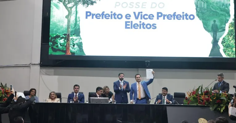 A cerimônia de posse do prefeito, do vice-prefeito e dos vereadores de Belém foi realizada na Alepa.