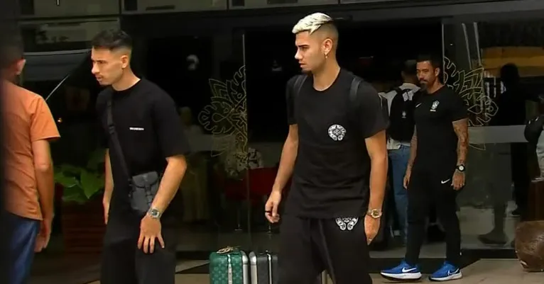 O atacante Gabriel Martinelli e o meia Andreas Pereira já estão em Belém para iniciar a preparação com vistas aos jogos contra Venezuela e Uruguai.