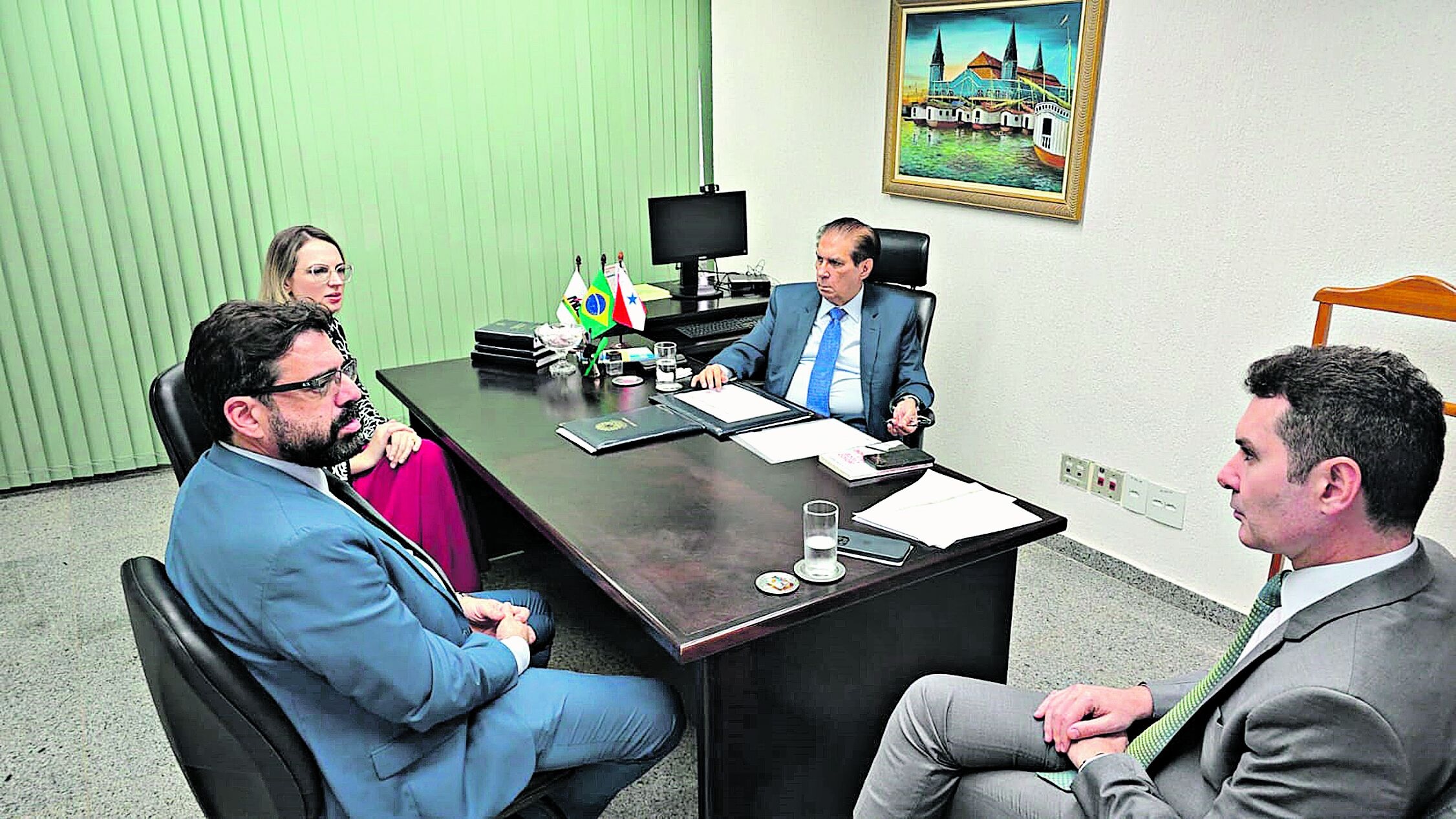 Reunião com Erick Moura e Mariana Vaini (Dnit), juntamente com o ministro das Cidades Jader Filho, para tratar das obras de derrocamento do Pedral do Lourenço