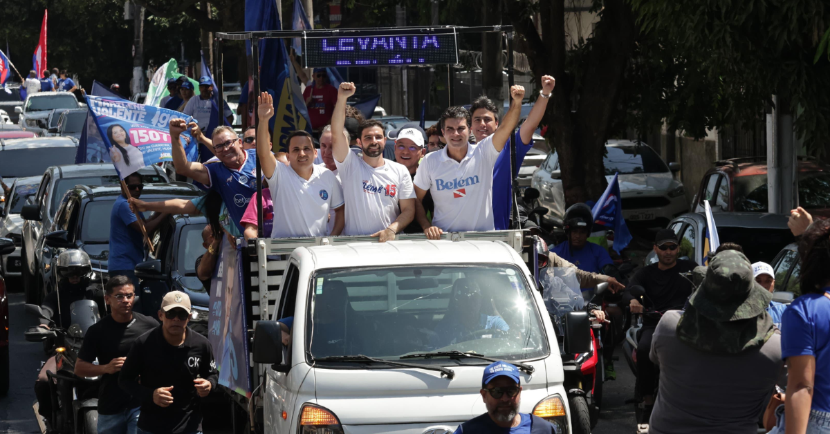 Igor Normando com apoiadores durante carreata em Belém