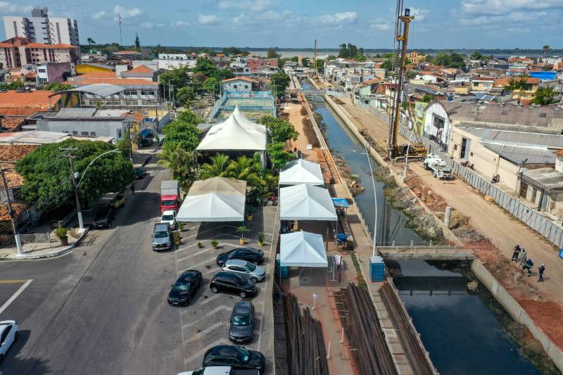 O canal da Avenida Tamandaré tem cerca de 1,4 quilômetro de extensão.