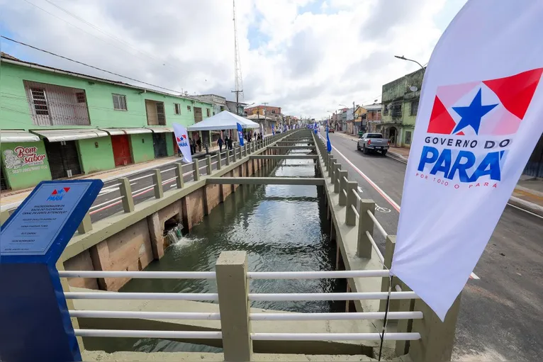 Na área de saneamento, o Governo investe na revitalização das bacias do Tucunduba, Una e Tamandaré, com intervenções em 13 canais.