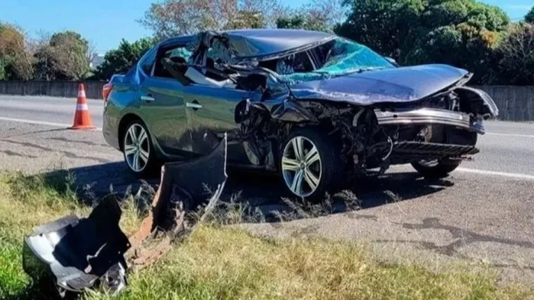 O carro em que o jogador estava com colega também atleta do sub-20