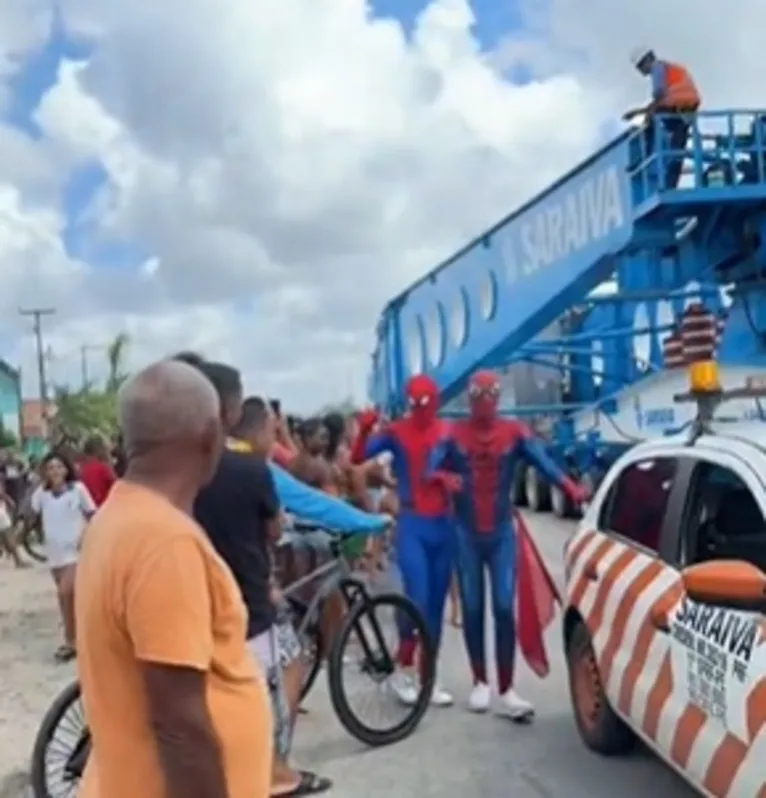 Personagens dos quadrinhos fizeram da atração a "carreta furacão"